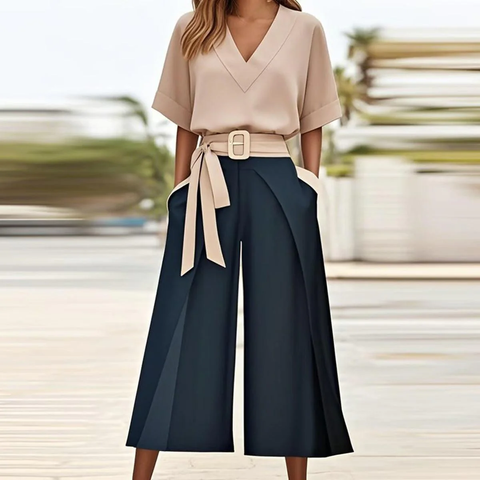 Zoruli Unique V-Neck Short Sleeve Two Piece Set