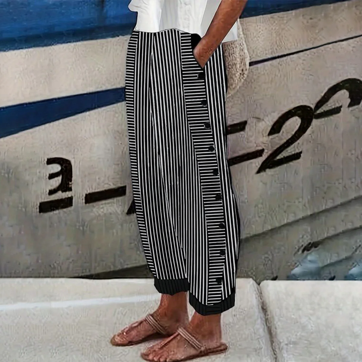 Zoruli Black Striped Print Side Pocket Pants