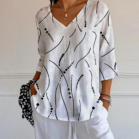 Zoruli Special V-Neck 3/4 Sleeve Top